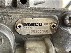 IVECO STRALIS  FOOT BRAKE VALVE 4800200140