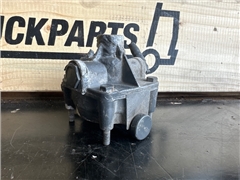 MERCEDES VALVE A0054299544