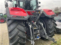 Nowy ciągnik kołowy Massey Ferguson 8S.225 Dyna-VT