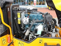 Nowy mini walec JCB CT 260 - 120