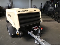 Nowy kompresor mobilny Doosan 7/25