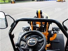 Nowy ładowarka czołowa teleskopowa JCB 403 Smart P