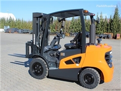 Nowy wózek widłowy diesel Doosan D30 S-9