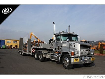 Mack CH 613 Heavy Hauler