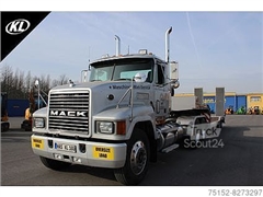 Mack CH 613 Heavy Hauler