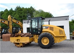 Walec drogowy Caterpillar CAT CP 54B