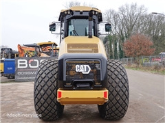 Nowy walec do robót ziemnych Caterpillar CS12 GC