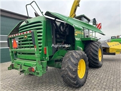 kombajn John Deere 7700