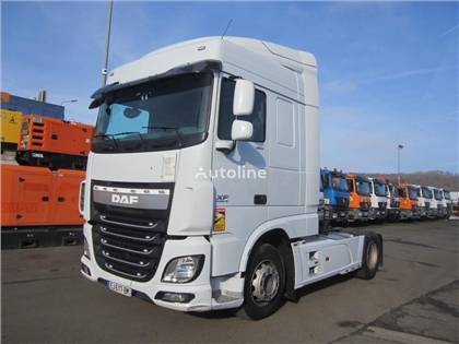 DAF XF105 Ciągnik siodłowy DAF XF105 460