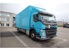 Volvo FM370 med åbenbar side