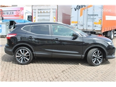 Minivan Nissan Qashqai + AUTOMATIC + NAVI