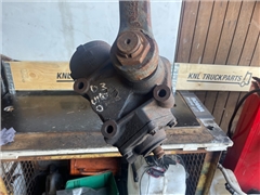 MERCEDES LS8 STEERING GEAR  A9404600100