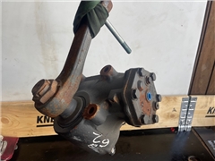 MERCEDES STEERING GEAR A9304602500