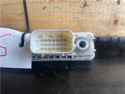 SCANIA JUNCTION BOX 2734889