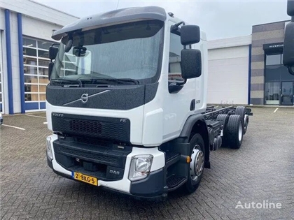 Volvo FE 320 chassis cabine 6x2 , geschikt voor 6 mtr op