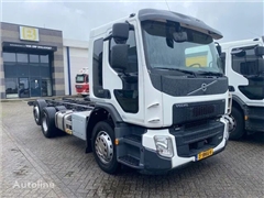 Volvo FE 320 chassis cabine 6x2 , geschikt voor 6 mtr op