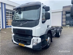 Volvo FE 320 chassis cabine 6x2 , geschikt voor 6 mtr op