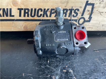 VOLVO HYDRALIC PUMP 23024615