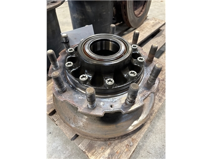 SCANIA REAR HUB // 1946274