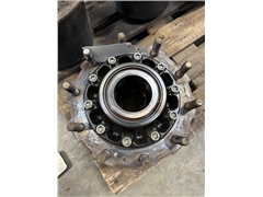 SCANIA REAR HUB // 1946274