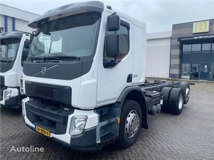 Volvo FE 320 chassis cabine, 6 x 2 stuuras, geschikt voo