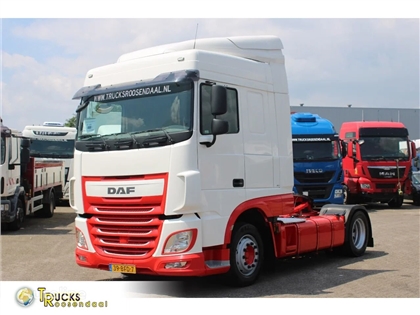 DAF XF Ciągnik siodłowy DAF XF 460 + EURO 6 + mega + liftable 5th wheel