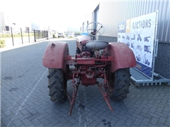 Hanomag R228