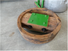 John Deere Hand Sheller