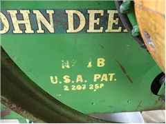 John Deere Hand Sheller