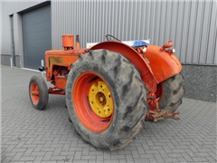 Hanomag R800