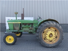 John Deere 4020