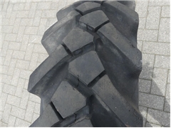 Unimog tire 10.5-18 Pirelli