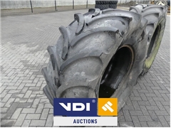 2x Tractor tire Vredestein 600/70R30