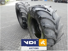 2x Tractor tire Vredestein 600/70R30