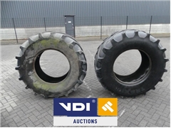 2x Tractor tire Vredestein 600/70R30