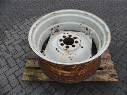 1x Ford wheel rim