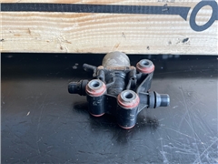 MERCEDES VALVE A0001531059