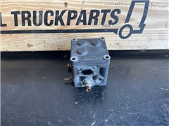 SCANIA VALVE BLOCK 2642027