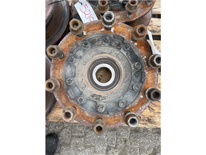 SCANIA FRONT HUB  2296959