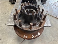 VOLVO HUB 22037077