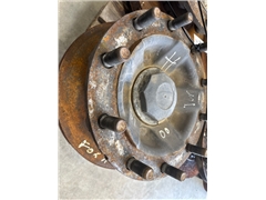 VOLVO FRONT HUB 21116583