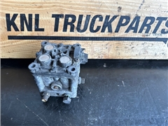 SCANIA V107 VALVE BLOCK  1744084