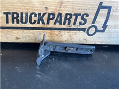 VOLVO HINGE 82192393