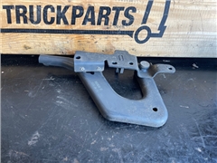 VOLVO HINGE 84104144