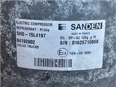 VOLVO AC COMPRESSOR 84192002