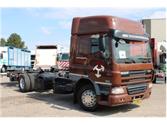 DAF CF 65 220 + lift + euro 5