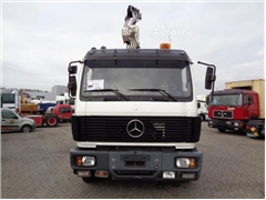 Mercedes SK 2433 + Semi-Auto + PTO + Serie 14 Crane + 3 ped