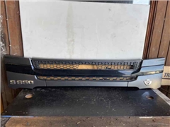 SCANIA NGR GRILL LOWER