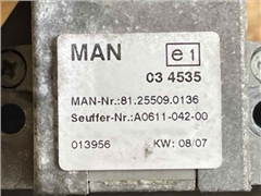 MAN LEVER SWITCH 81.25509-0136