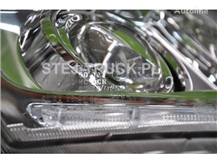 Reflektor Hella 010478261 do ciężarówki Volvo